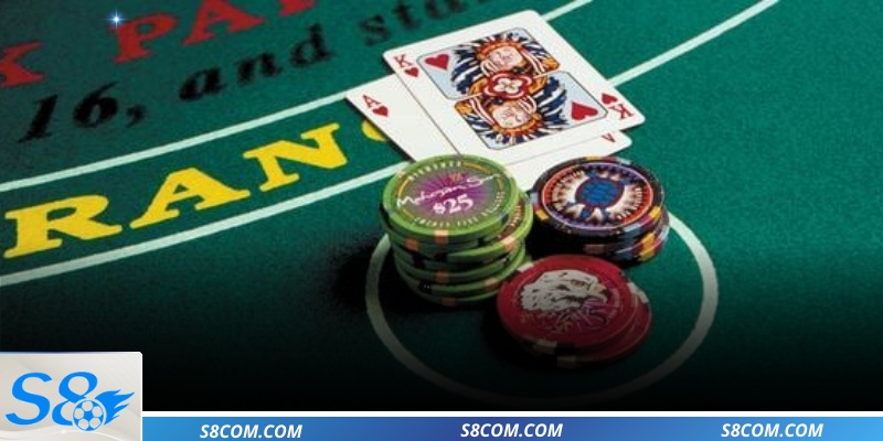 Quan sát hai quân đầu để tính điểm